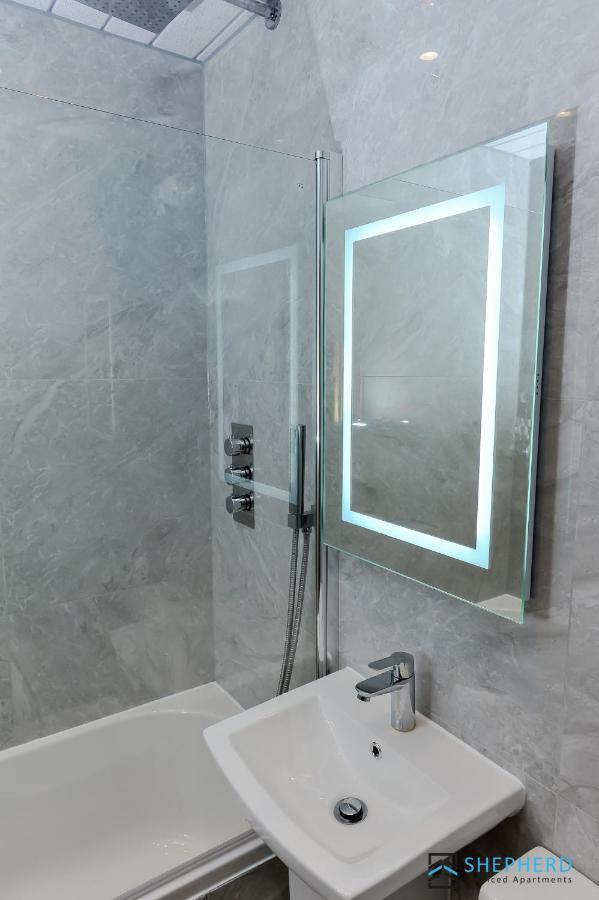 Apartment Serviced By Shepherd Serviced Reading