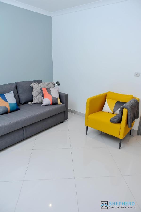 Apartment Serviced By Shepherd Serviced *